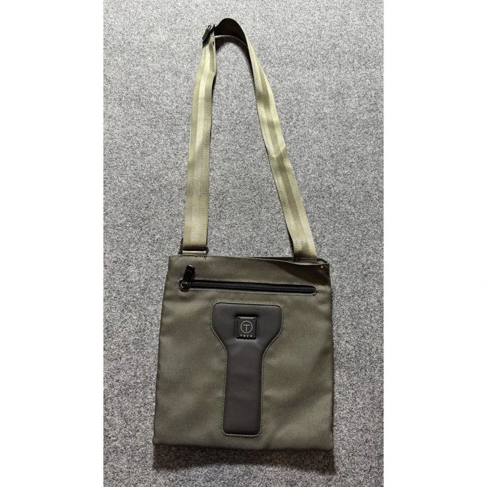 Tumi Tech Messenger Bag Cross Body Olive Green Interior‎